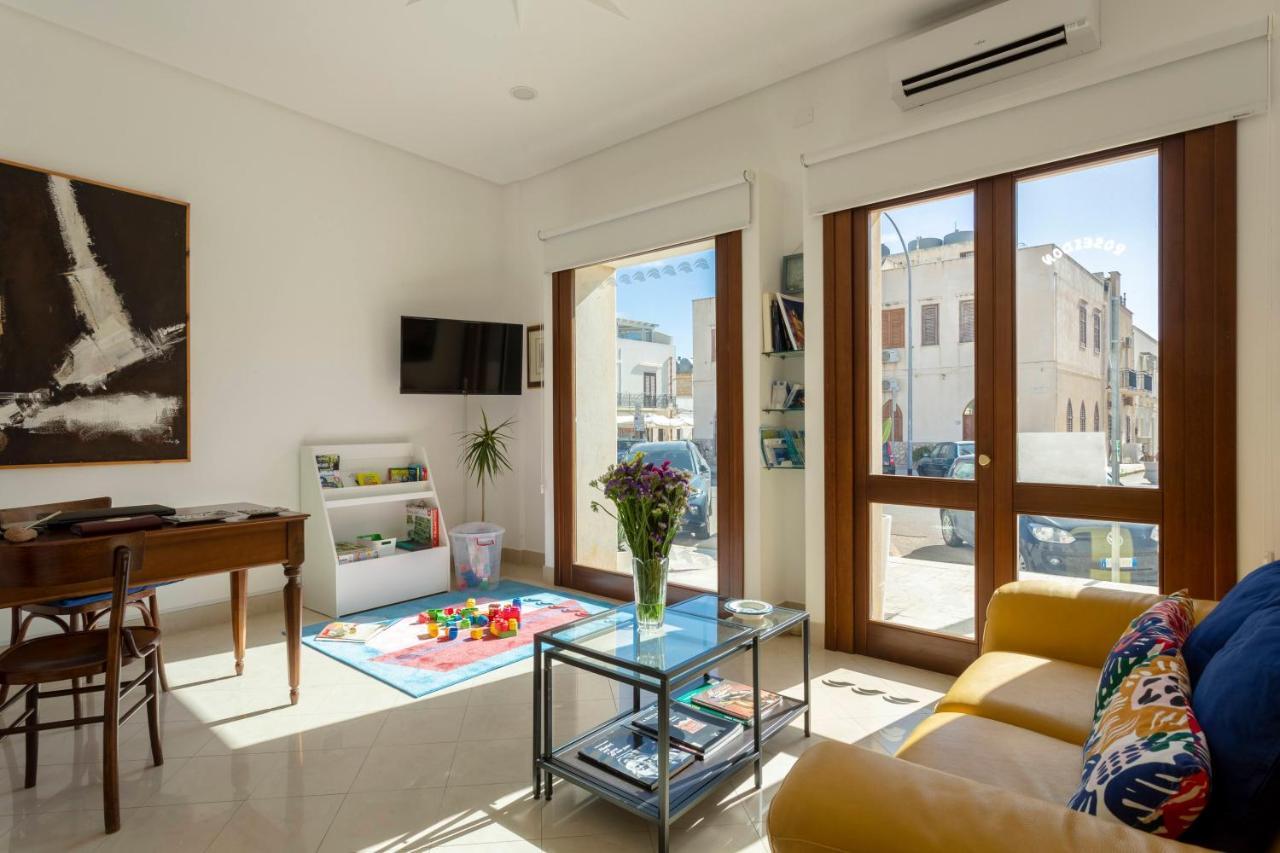 Poseidon Apartment *